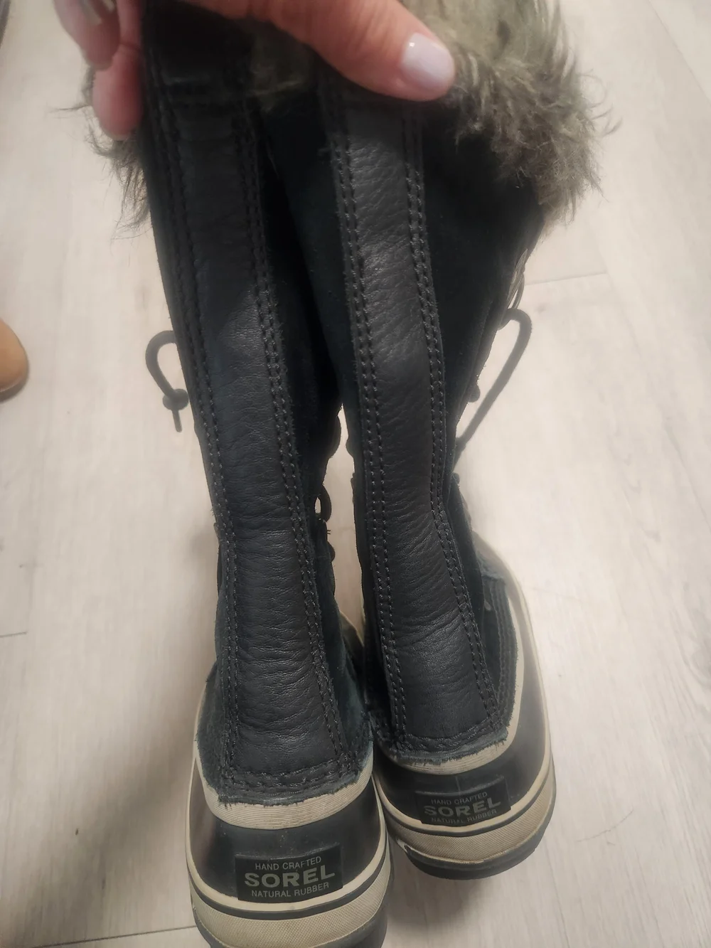 SOREL Joan of Arctic Black Waterproof Snow Boots 9